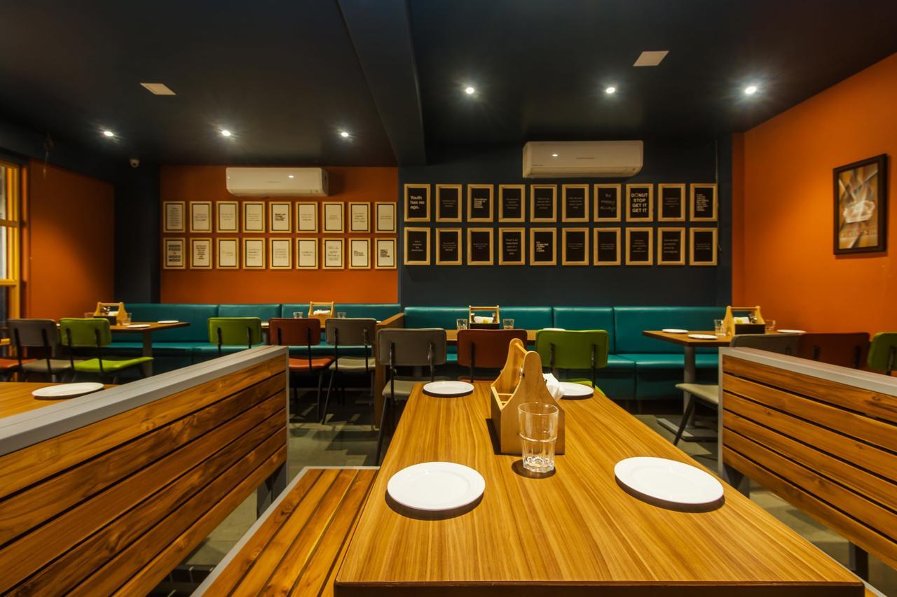 Oyo 13857 Hotel Imperial Umele Ngoại thất bức ảnh