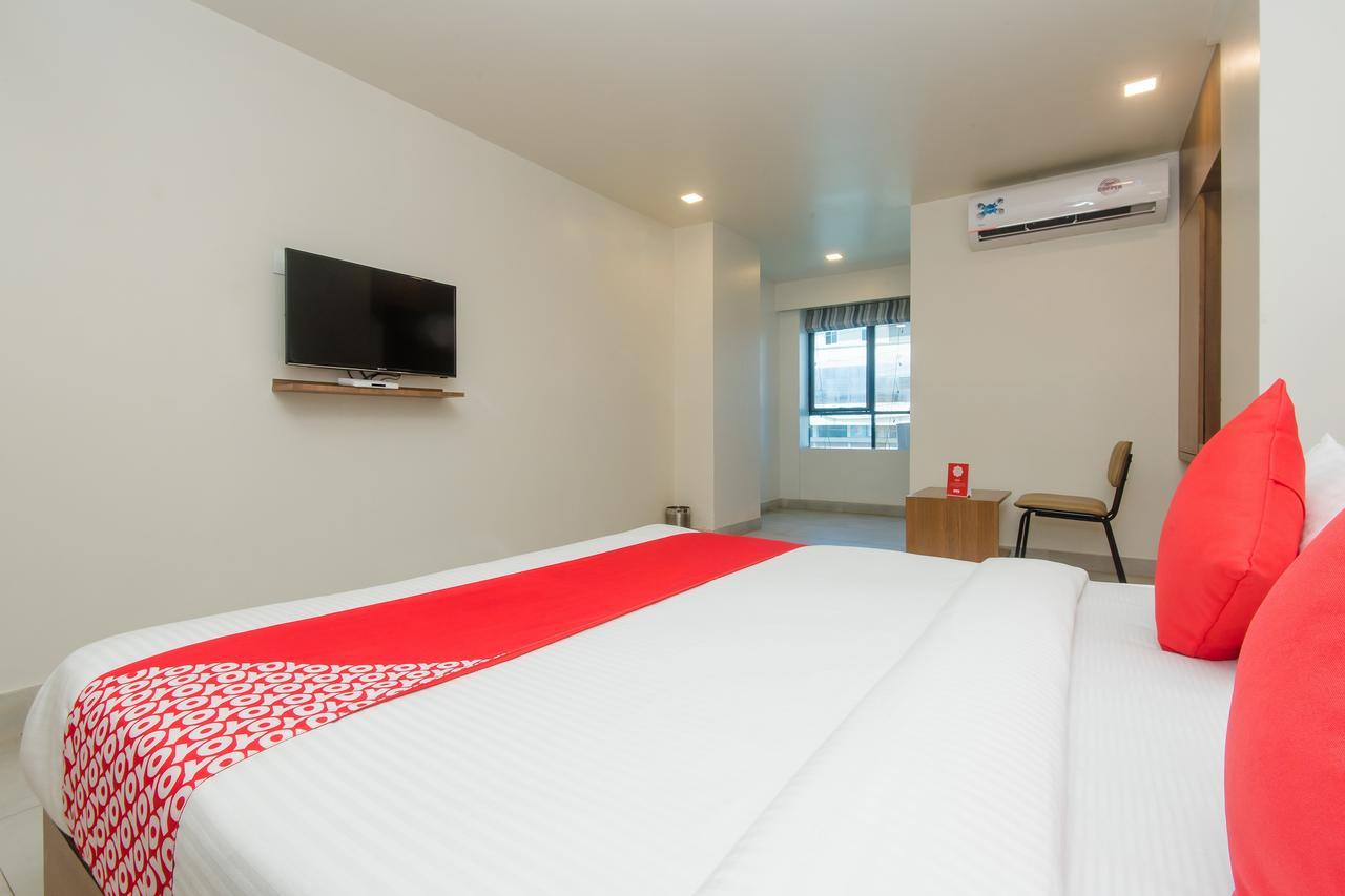 Oyo 13857 Hotel Imperial Umele Ngoại thất bức ảnh